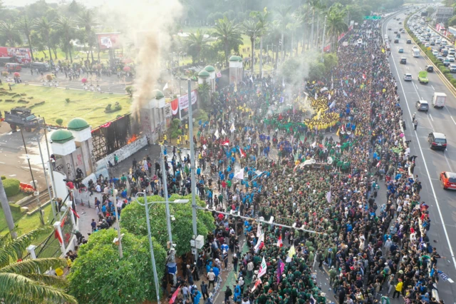 Demo menolak pilkada melalui dewan, BEM Kalimantan Selatan desak audit pertambangan 98e81a10 6076 11ef B43e 6916dcba5cbf.png