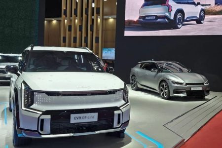 Dari Mobil Keluarga ke Kendaraan Listrik: 25 Tahun Perjalanan Kia di Indonesia Aa1tunij