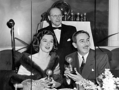 Sejarah Golden Globes yang Dimulai dari Pertemuan Jurnalis! Aa1u1elp