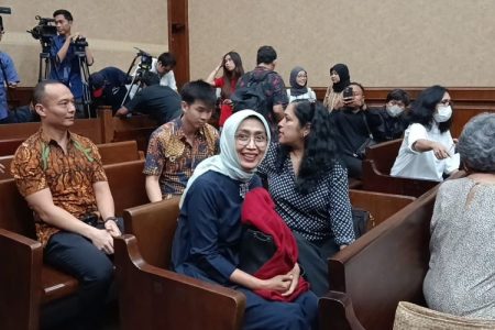Mantan Dirut ASDP dan Christine Hakim Hadiri Sidang Putusan Nadiem Makarim Aa1u1t7b