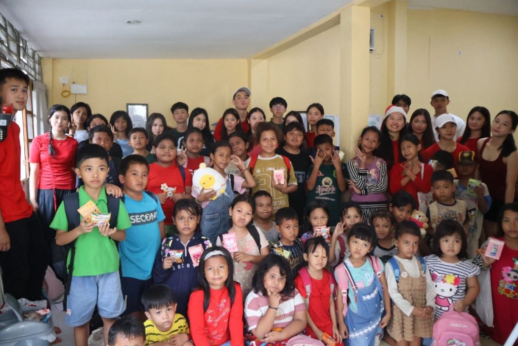 Jadilah Bagian dari Claus for a Cause, Edukasi Anak Yatim Bersama Embrace Youth International Aa1uv5r7