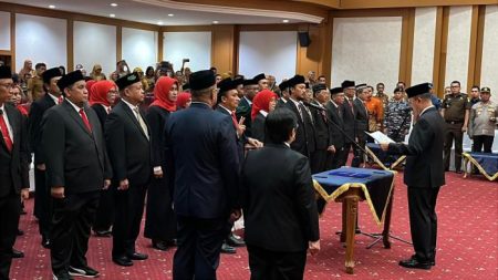 La Haruna Mundur, Gubernur ASR Lantik Pengganti Asisten III Aa1uvmw6
