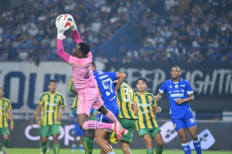 Hasil Persib vs PSBS 1-0: Gol Berguinho Menentukan Kemenangan dengan Kartu Merah Aa1uvqjn