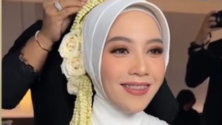 Sespri Prabowo Menikah, Pesona Aulia Mahardiana Bikin Presiden Menangis Aa1uxo1x