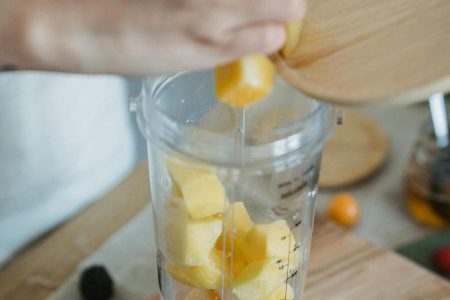 Benarkah Blender Menghilangkan Nutrisi MPASI? Ini Fakta Sebenarnya Aa1uyq3p