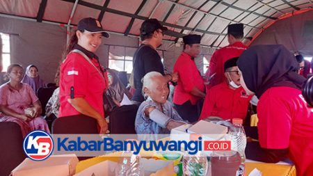 Warga Antre Layanan Kesehatan Gratis di RS Kapal Apung Laksamana Malahayati Layanan Kesehatan Dalam Kapal Rs Laksamana Malahayati