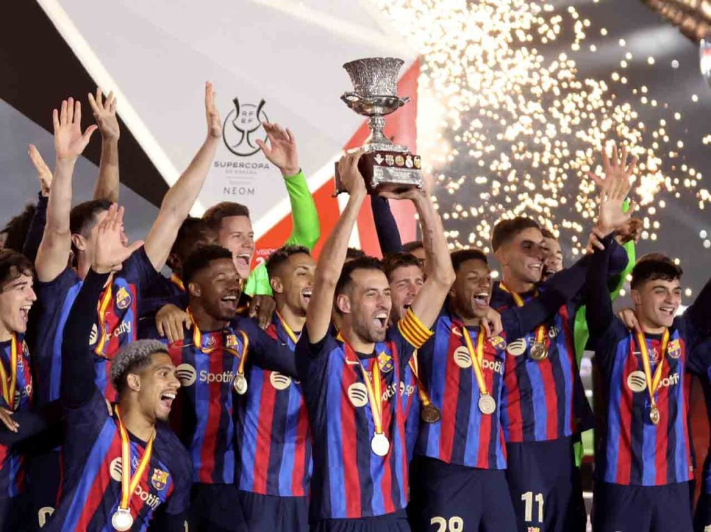 Momen Kemenangan Barcelona Raih Juara Piala Super Spanyol Nlz
