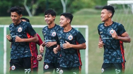 Pemain Persija Jakarta Berlatih Jelang Duel Melawan Persebaya Surabaya Hdg