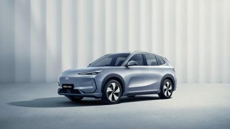 Penampakan Mobil Ex5 Jagoan Geely Comeback Ke Indonesia 7 169