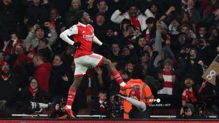 Hasil Akhir Arsenal vs Manchester United 2-3, Carrick Cs Kumpulkan 3 Poin di Klasemen Liga Inggris Striker Arsenal Inggris Eddie Nketiah Merayakan