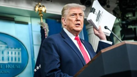 Trump penasaran mengapa Iran tak menyerah, tekan untuk capai kesepakatan nuklir