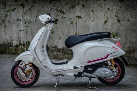 Tampil Berbeda dengan Vespa Sprint: Inspirasi Modifikasi dari Balap hingga Klasik