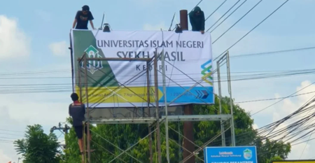 Fitria Nuraini, Mahasiswi UIN Syekh Wasil Kediri, Temukan Harapan di Dunia Psikologi