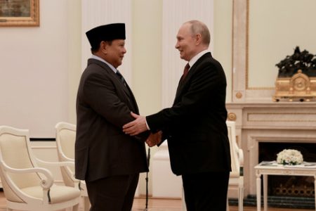 Persahabatan Garuda dan Beruang: 76 Tahun Hubungan Diplomasi Indonesia-Rusia Aa1s7r9a