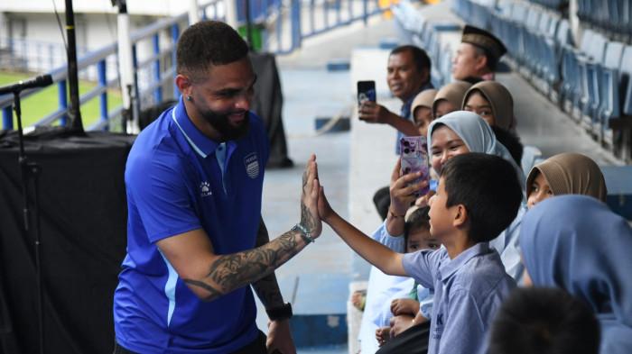 H-2 Penutupan, Apakah Persib Tambah Pemain? Aa1vbcm1