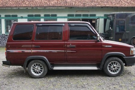 5 Perbandingan Kunci Toyota Kijang vs Isuzu Panther Aa1vmldy