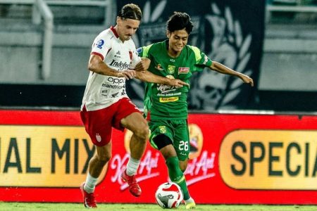 Dimas Wicaksono Jadi Starter! Ini Susunan Pemain Persebaya Surabaya Lawan Bali United Aa1vryhd