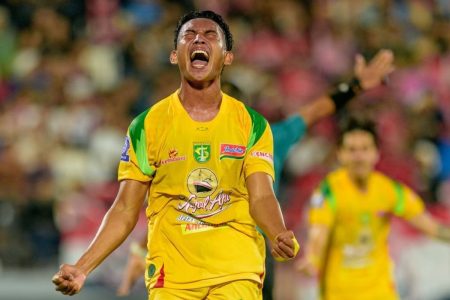 Persebaya Surabaya di Papan Lima, Kalahkan Bali United, Jarak Dua Poin dari Malut United Aa1vsmy1