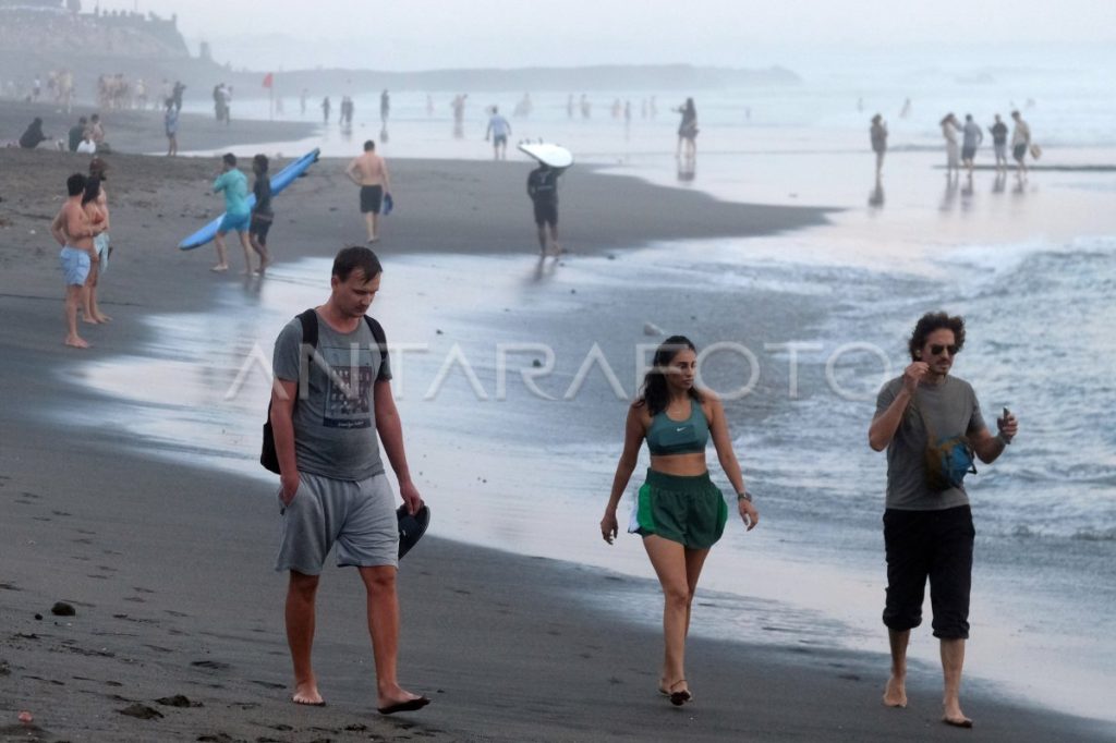 Wisatawan Inggris ke Bali Capai 270 Ribu pada 2025, Inggris Bantu Atasi Kemacetan Jumlah Kunjungan Wisatawan Mancanegara Di Bali 1cmrz Dom