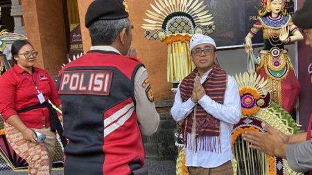 Pasangan Jaya Negara Arya Wibawa Telah Melakukan Pendaftaran Ke Kpu Denpasar