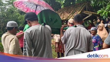 Tetangga Bongkar Kehidupan Ayah-Anak Tewas di Sukabumi yang Pernah Cerai 12 Kali