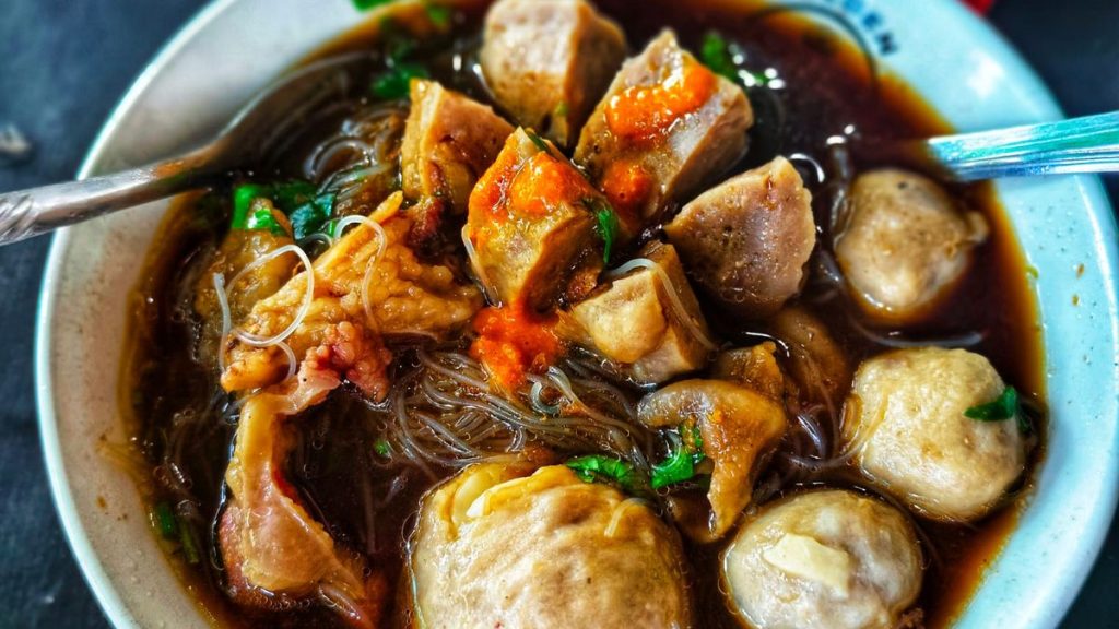 Tiga Warung Bakso Khas Pasca Lebaran di Tasikmalaya