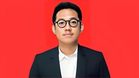 Jejak Delpedro Marhaen yang Dibebaskan Usai Tak Terbukti Hasut Kerusuhan Jakarta