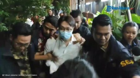 Dokter Richard Lee Ditahan, Bagaimana Nasib Produk Skincare Miliknya?