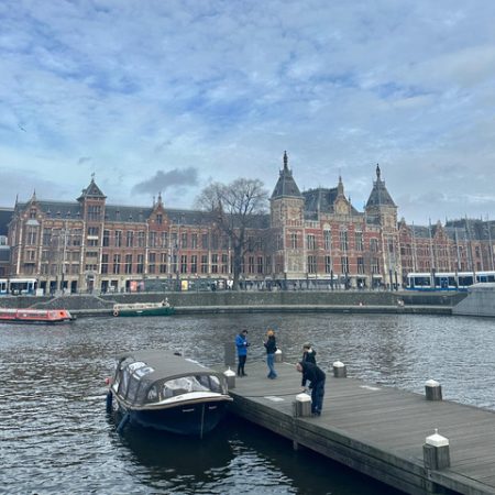 Mencari ‘Islam’ di Amsterdam: Mengapa Benih Kita Bersemi di Tanah Orang?