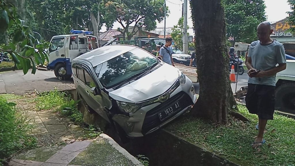 Fakta Sopir Calya Nakal, Lawan Arah Pakai Mobil Pinjaman Ternyata Bingung Jalan