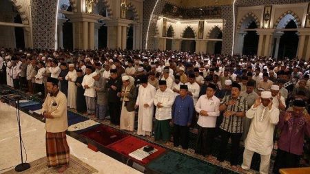 Keistimewaan Sholat Tarawih Malam ke-18 Ramadhan: Kedekatan dengan Allah SWT