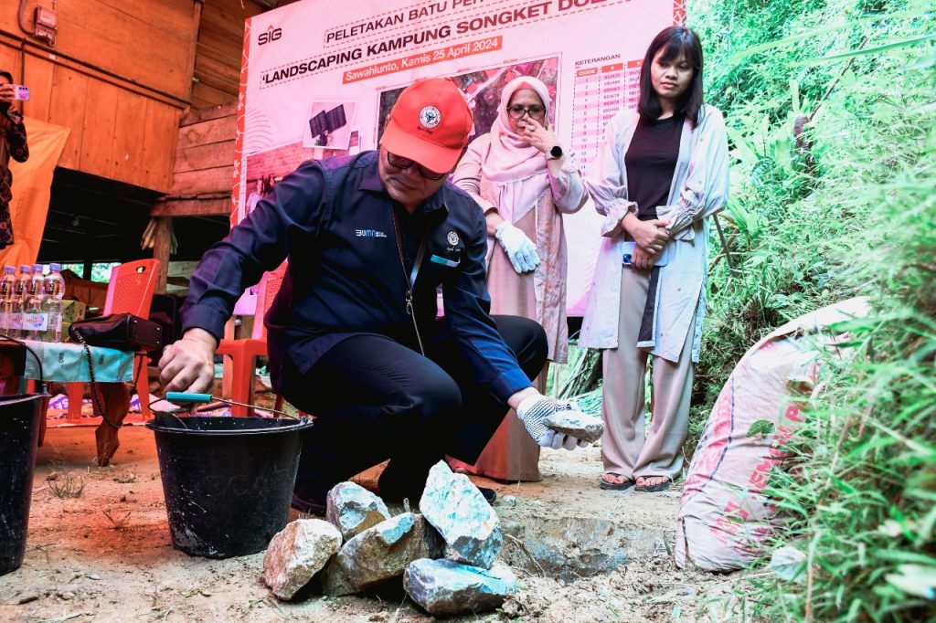 Safari Ramadan di Sawahlunto, Semen Padang Beri Rp12,5 Juta dan Alquran