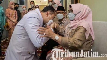20 ucapan sungkem lebaran untuk orang tua dan keluarga dalam bahasa Jawa