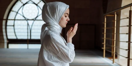 Keutamaan Puasa Ramadhan Hari ke-19: 5 Pahala Besar dan Janji Makanan Surga bagi Orang Ikhlas