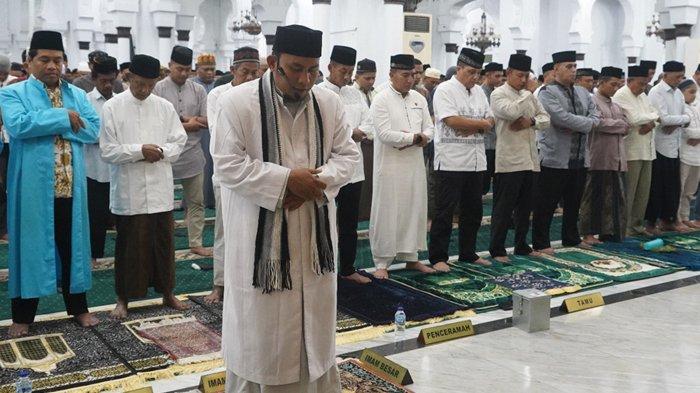Keutamaan Shalat Tarawih Malam ke-18 Ramadhan, Allah Ridha dan Orang Tua Senang