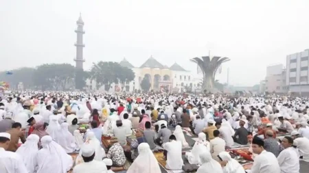 Kumpulan Amalan Sunnah Idul Fitri 2026: Makan, Sholat di Lapangan, dan Takbir