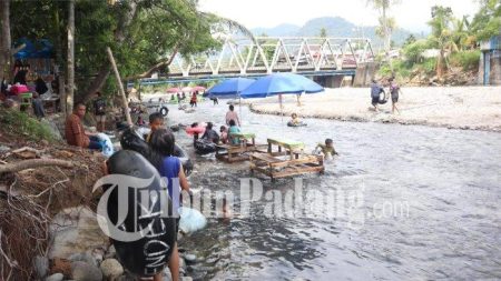 Air gratis hanya Rp10.000, Lubuk Minturun jadi destinasi wisata murah di Padang