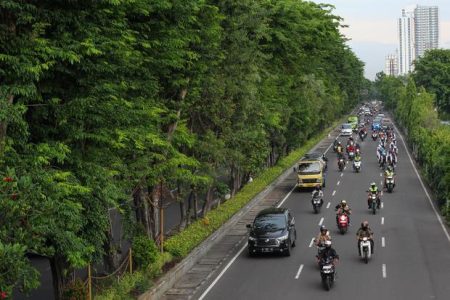 Surabaya dan Tangsel Jadi Wilayah dengan Polusi Terburuk di RI Pagi Ini