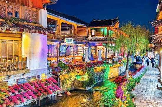 8 rekomendasi wisata menarik di Yunnan, dari Lijiang hingga Xishuangbanna