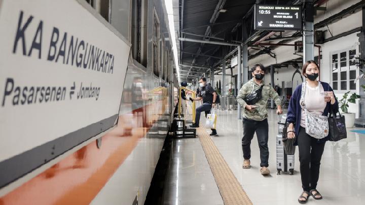 Kereta Bangunkarta Anjlok di Bumiayu, Rute Jombang-Senen Terancam