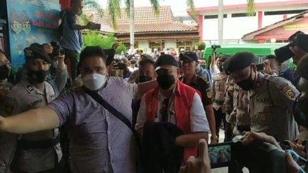 40 Hari Kematian Alex Noerdin, Masjid Raya Taqwa Penuh Pengunjung