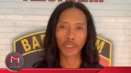 Sopir taksi online dicekik jukir di Surabaya gegara parkir