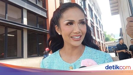 Kris Dayanti Buka Suara Soal Perbedaan Agama Azriel dan Sarah