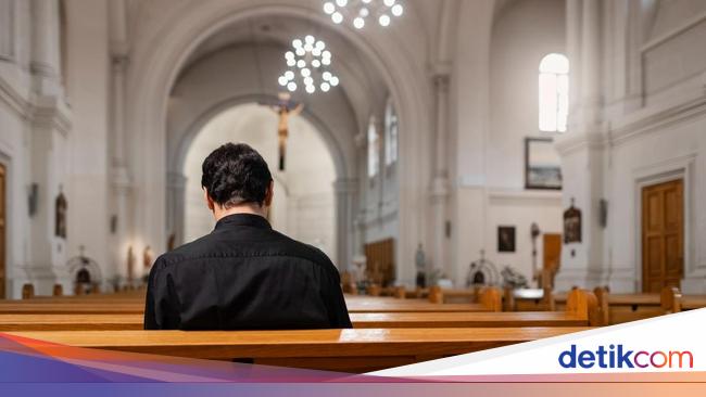 Renungan Katolik Jumat 3 April 2026: Salib Suci Menebus Dunia