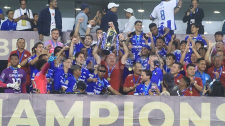 Persib Juara Super League, Bojan Hodak Akui Tekanan Berat dari Borneo FC