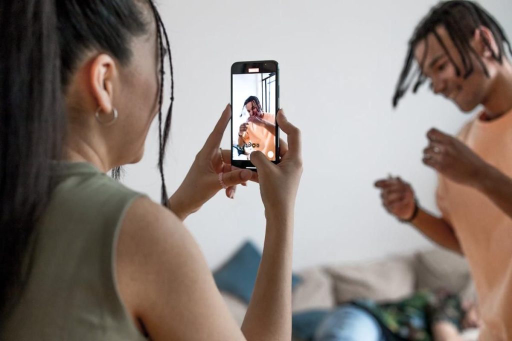 5 Alasan Konsumen Kini Lebih Suka Belanja via Live Streaming