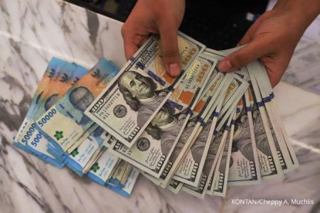 Rupiah Melemah, Antrean Kopi Tetap Panjang, Ini Penjelasan Ekonom soal Efek Lipstik