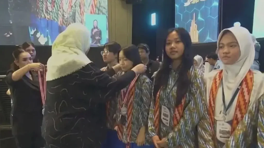 Josephine Alexandra Viral Usai Protes LCC MPR, Pakar: Pendidikan Tak Boleh Tahan Nalar Kritis Siswa