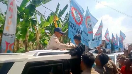 Hendro, Remaja Tunarungu Nganjuk yang Lukisan Pensilnya Dihargai Prabowo
