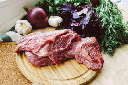 Pro dan kontra daging merah, kendalikan porsinya!